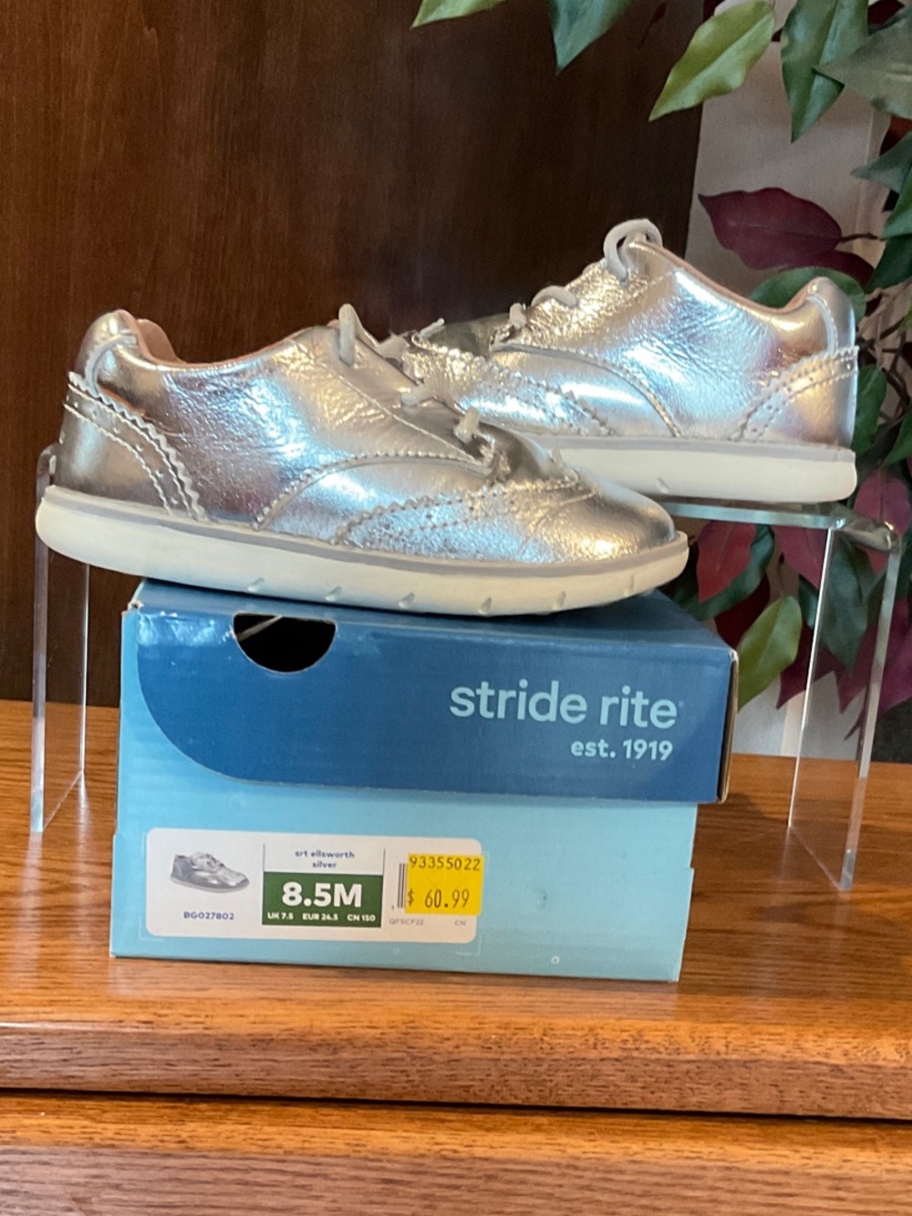 Stride Rite Girls' Metallic Silver Low-Top Sneakers